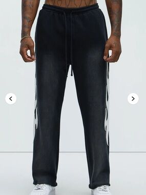 NEW NOVA MEN Flame Time Tyson Straight Sweatpants size: L